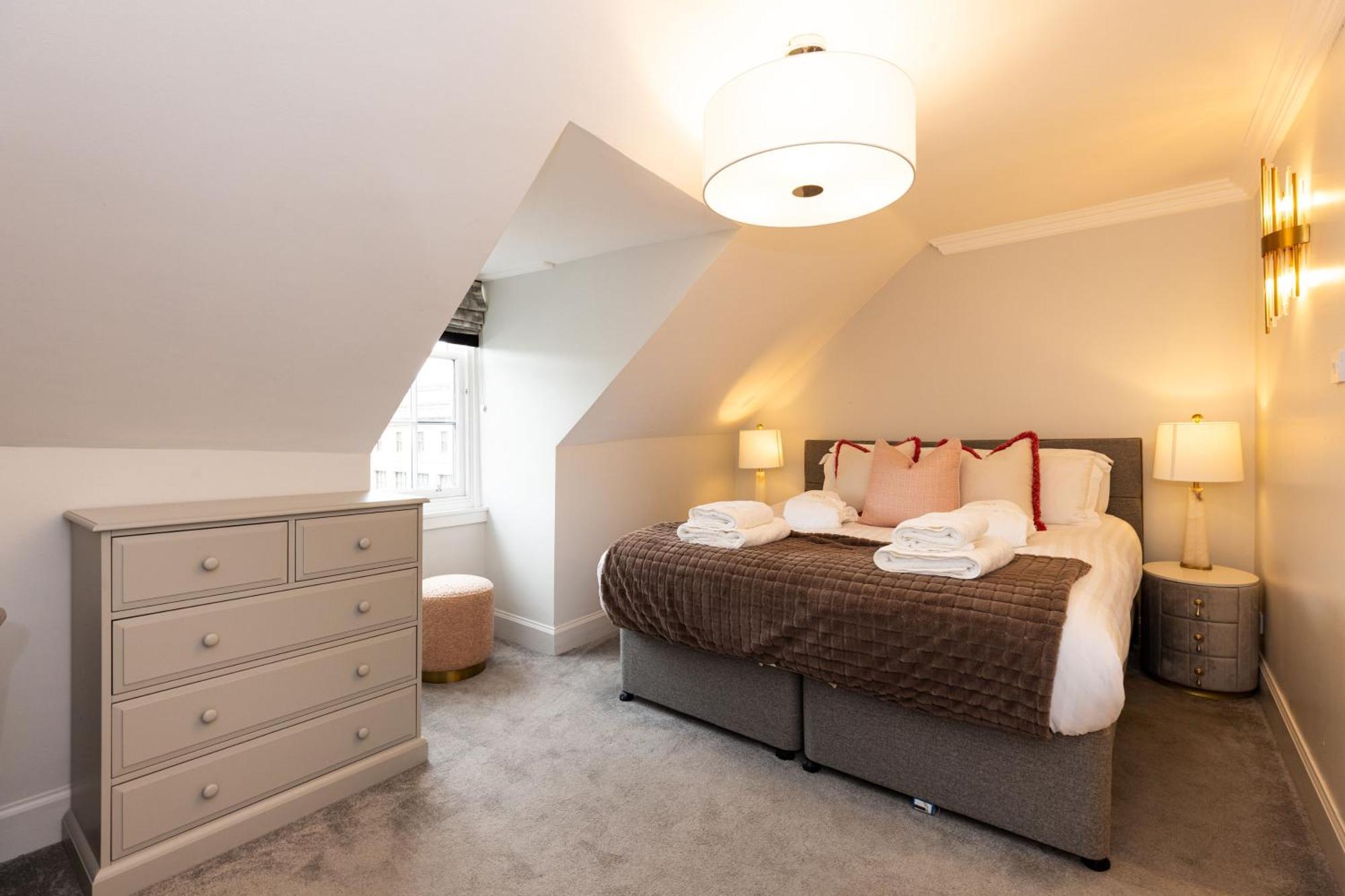 Righ Properties - Luxurious City Centre Three Bedroom Apartment EDI Eksteriør billede
